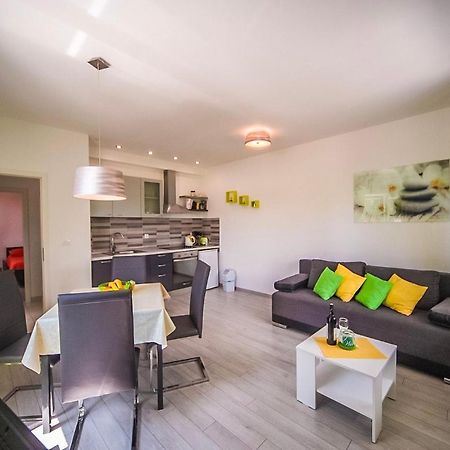 Apartman Carmen Volosko Opatija Exterior foto
