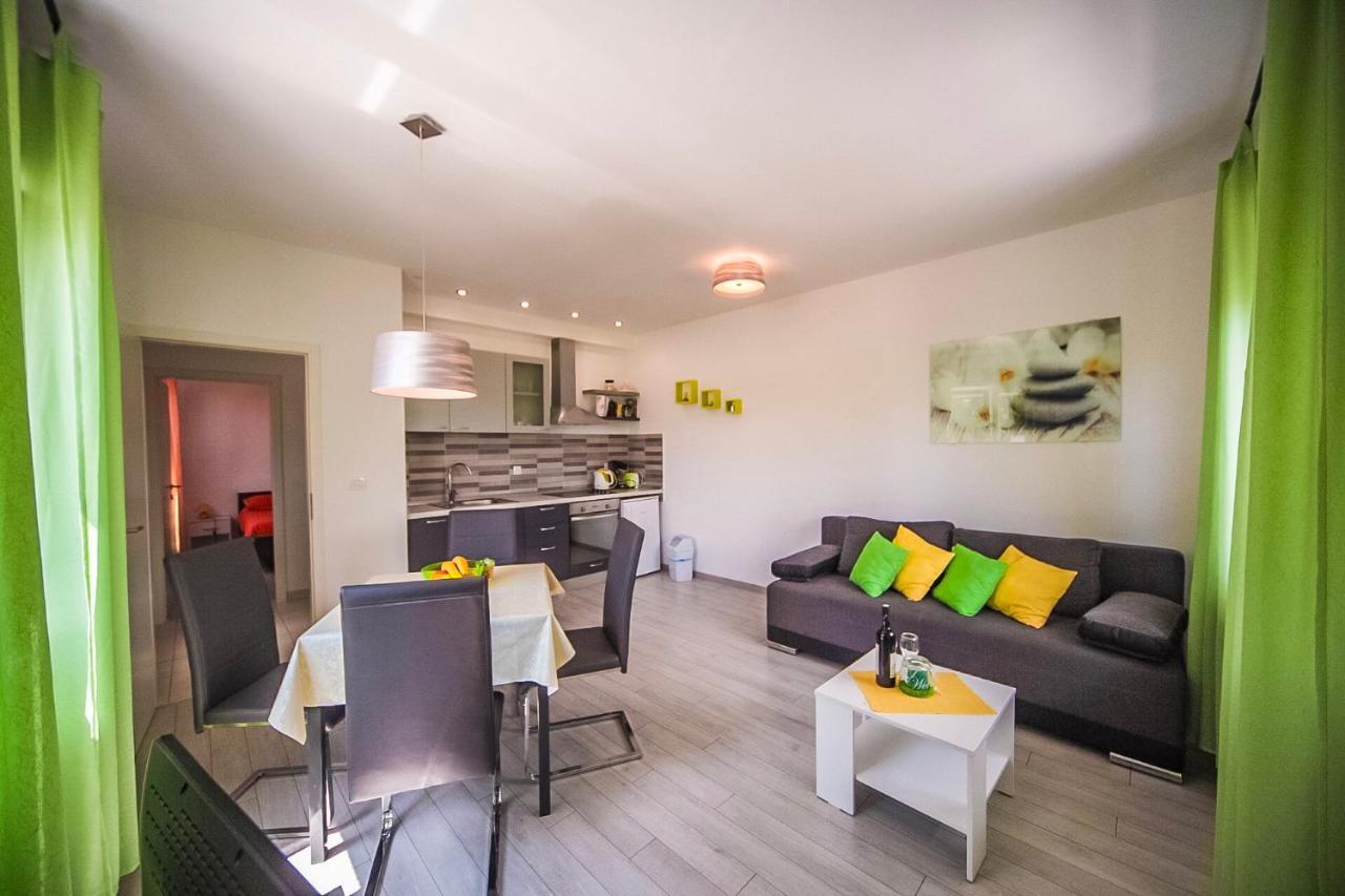 Apartman Carmen Volosko Opatija Exterior foto