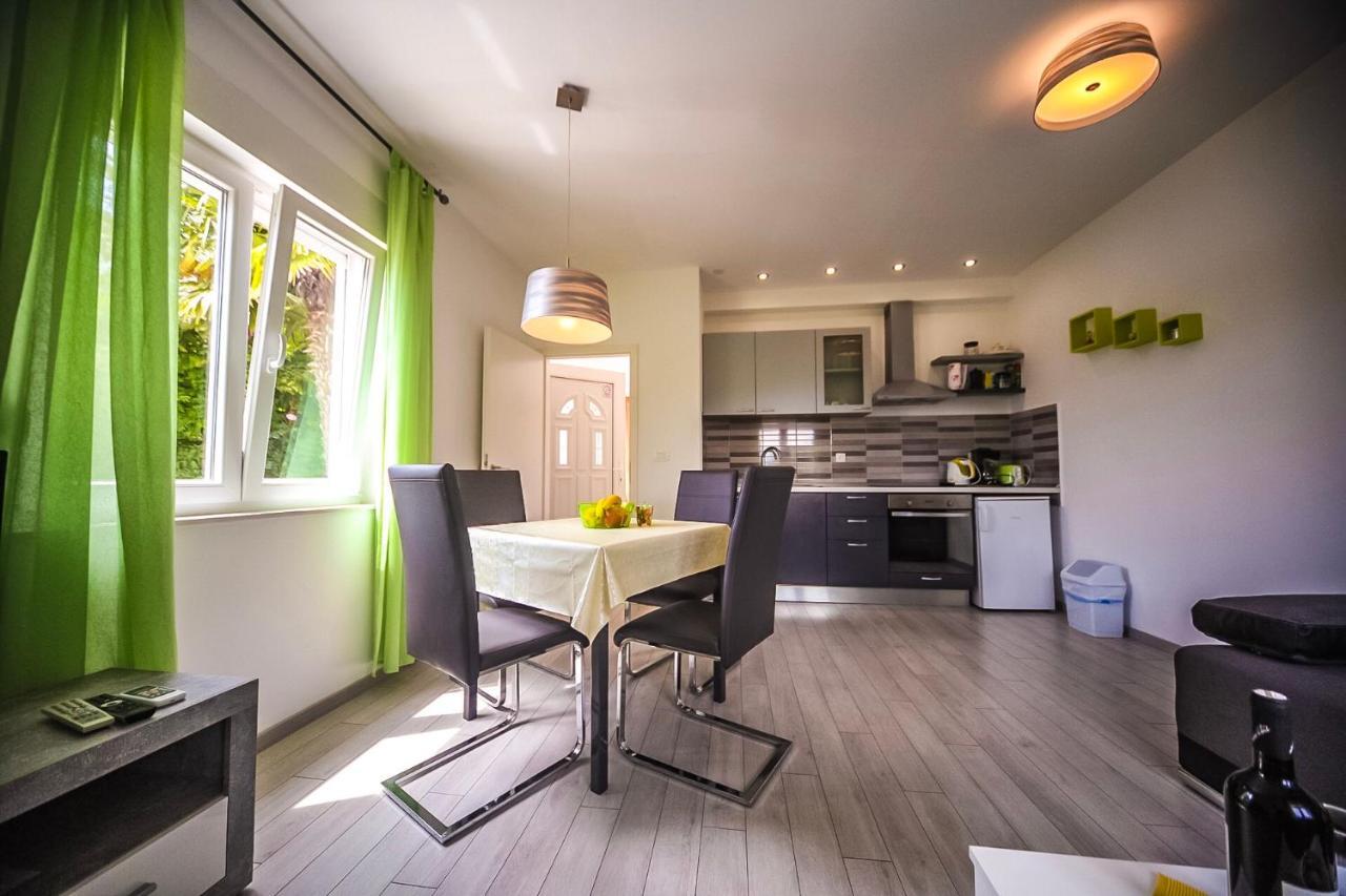 Apartman Carmen Volosko Opatija Exterior foto